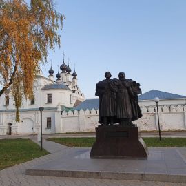 Визитная карточка Мурома - памятник Петру и Февронии Паломническая поездка Боголюбово — Муром — Дивеево. 11-17.10.2019 г.